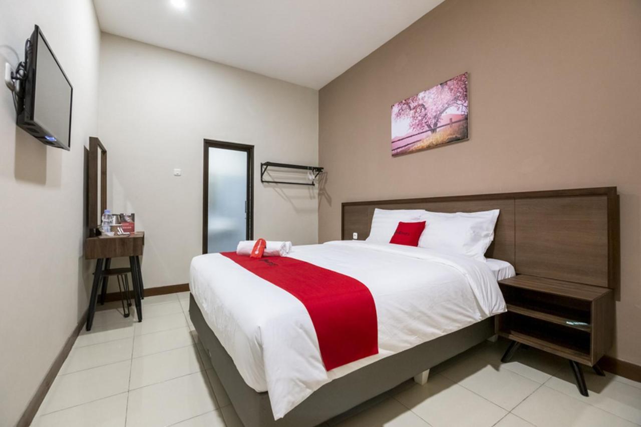 Reddoorz Near Ronggowarsito Museum Wisma tamu Semarang